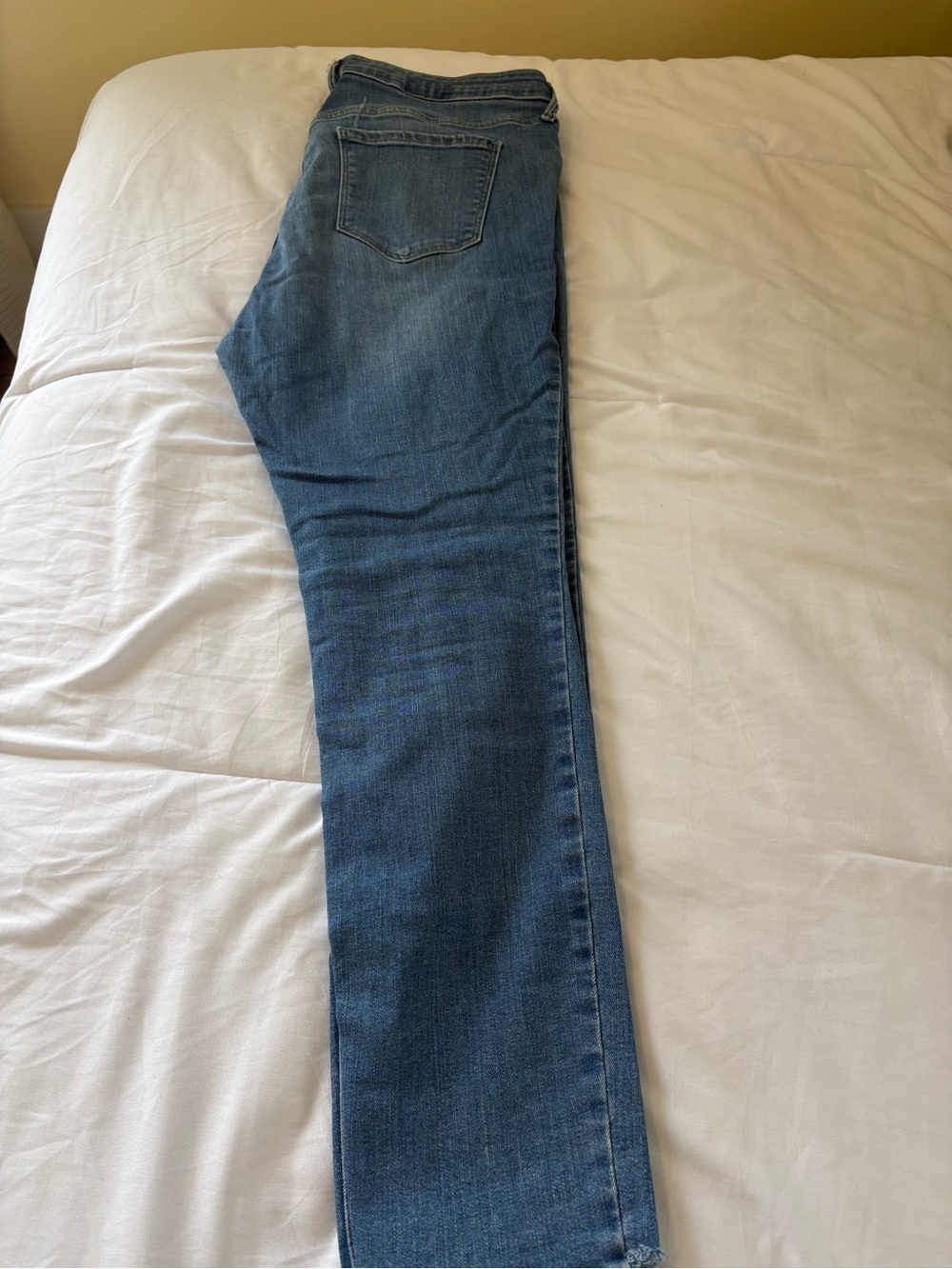 Old Navy Women's Skinny Distressed Blue Jeans Size 14 - Picture 2 of 3
